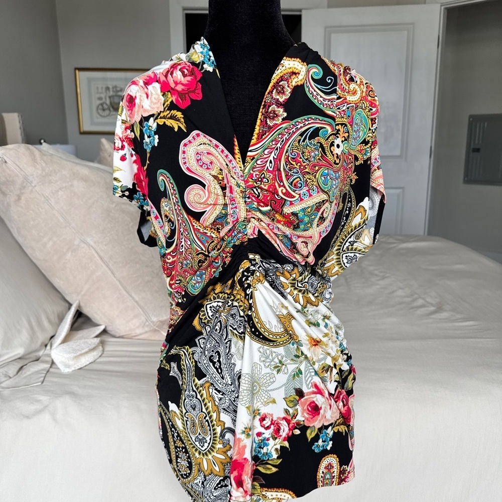 Floral Paisley Twist-Front Dress in Black & White - Picture 7 of 8